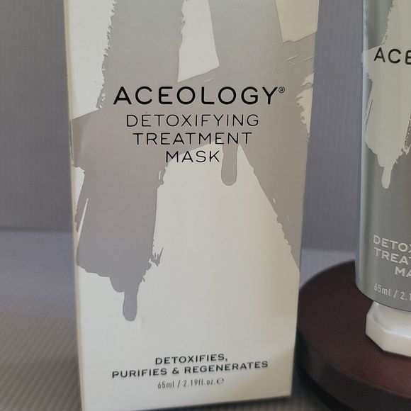 Aceology Detoxifying Treatment Mask - Picture 3 of 9